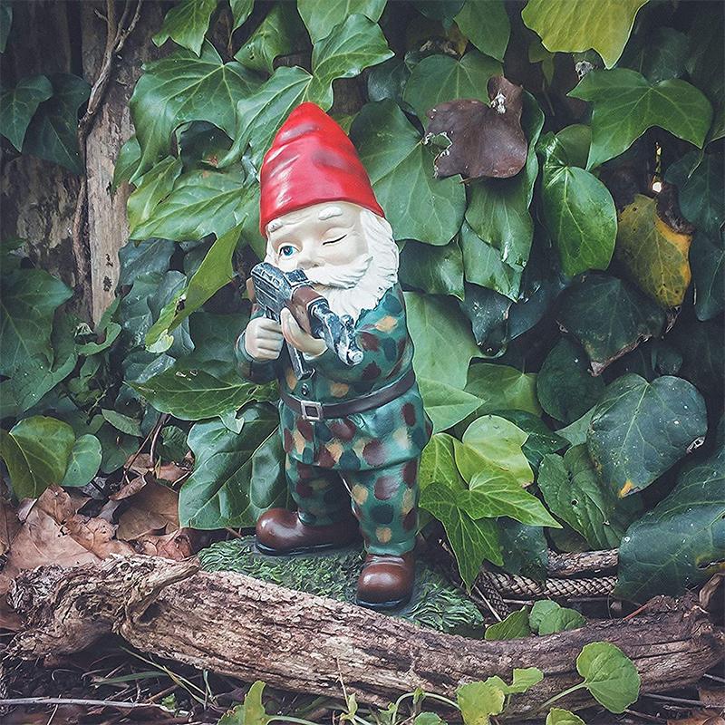 Military Garden Gnome Statue with Camouflage Uniform and AK47 Resin Outdoor Decor