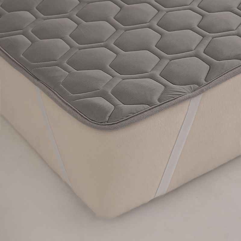 Dog Cooling Mat Indoor Outdoor Lightweight Breathable Non-Toxic Soft Comfortable Pet Bed Machine Washable