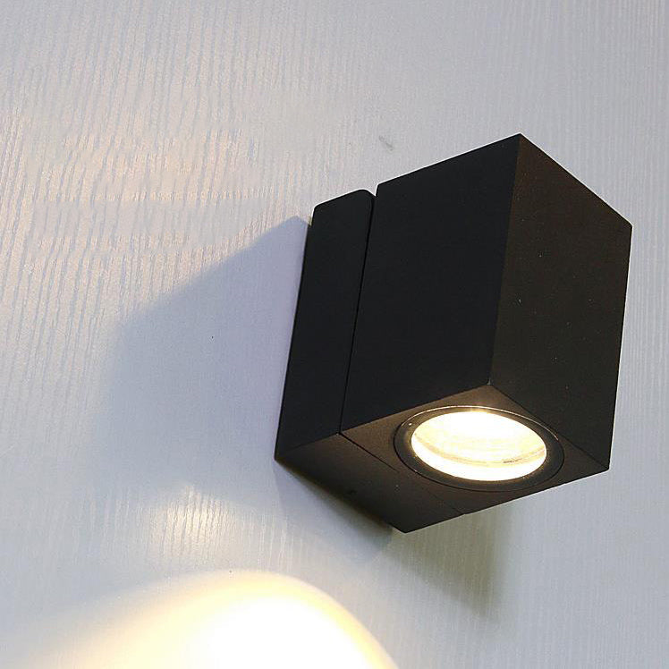 Modern Outdoor Waterproof LED Wall Spotlight Adjustable Angle Black Aluminum Sconce Lamp 5W 500lm