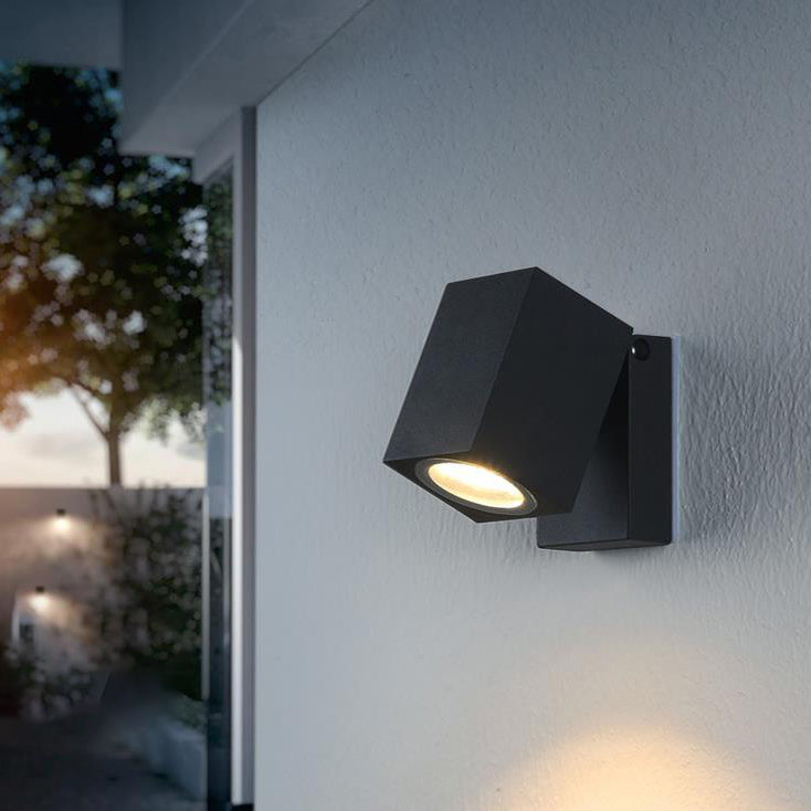 Modern Outdoor Waterproof LED Wall Spotlight Adjustable Angle Black Aluminum Sconce Lamp 5W 500lm