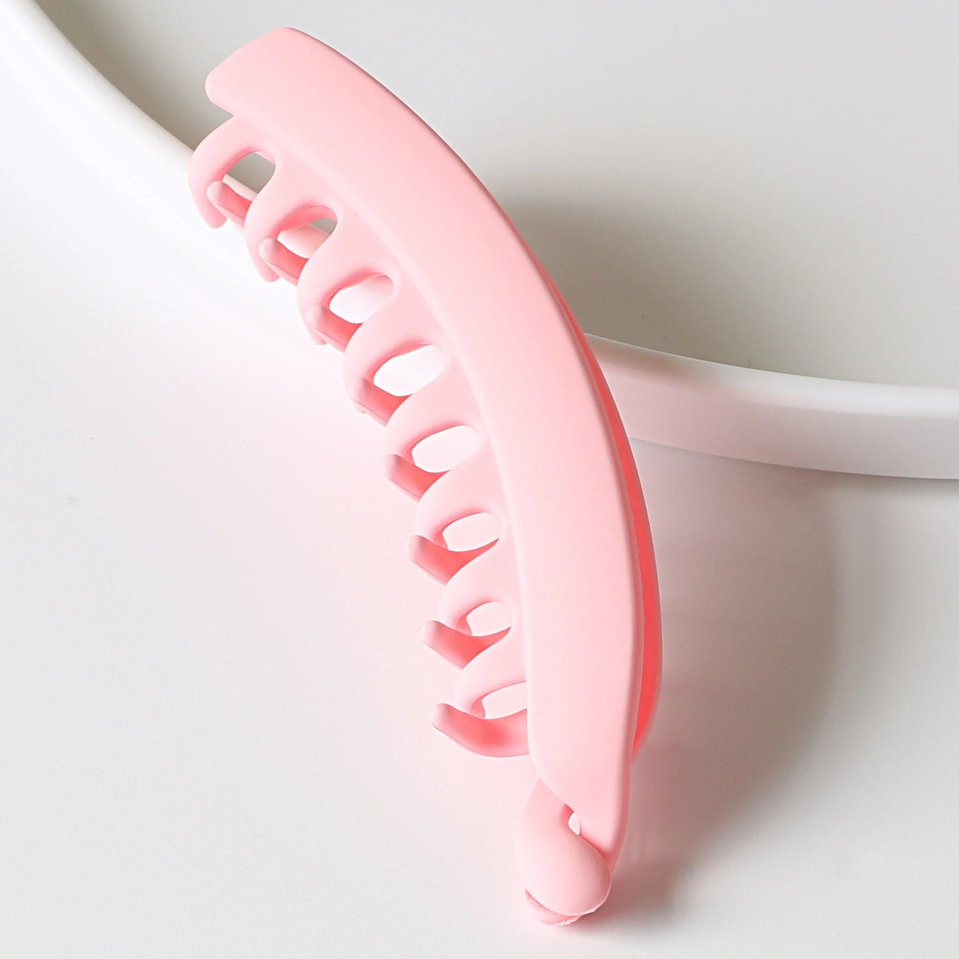Large Banana Hair Clips Durable ABS Matte Finish Strong Grip Hair Accessories for Women 6 Colors