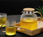 Heatable Borosilicate Glass Water Pitcher with Rice Grain Texture and Bamboo Lid, 1000-1900ml