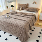 Leaf Embroidery Fleece Blanket Soft Microfiber Throw Lightweight Cozy Year-Round Decorative Throw Blanket