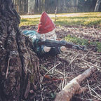 Military Garden Gnome Statue with Camouflage Uniform and AK47 Resin Outdoor Decor