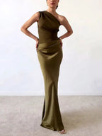 Harrow Anita elegant floral maxi dress for wedding guests, featuring a flowy summer design with vibrant floral patterns.