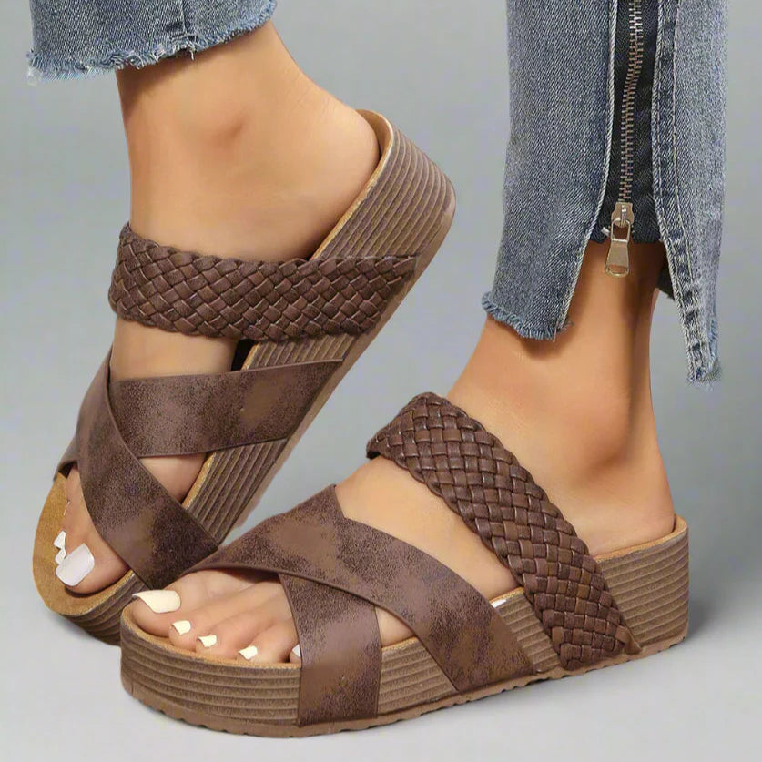 Harrow Dana women's comfortable Roman sandals with cushioned soles, perfect for summer, featuring stylish straps and supportive design.