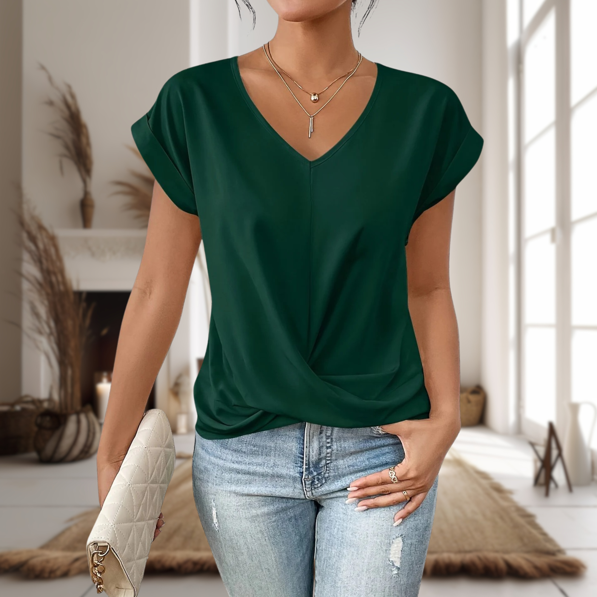 Harrow Elle sweetheart crop top for women, lightweight and stylish apparel featuring a fitted design and sweetheart neckline.