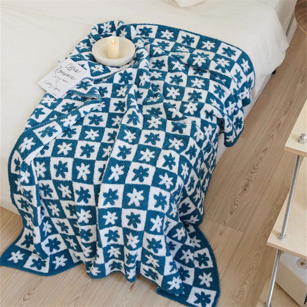 Floriva Checkerboard Daisy Throw Blanket Soft Microfiber Lightweight 51x63 Machine Washable