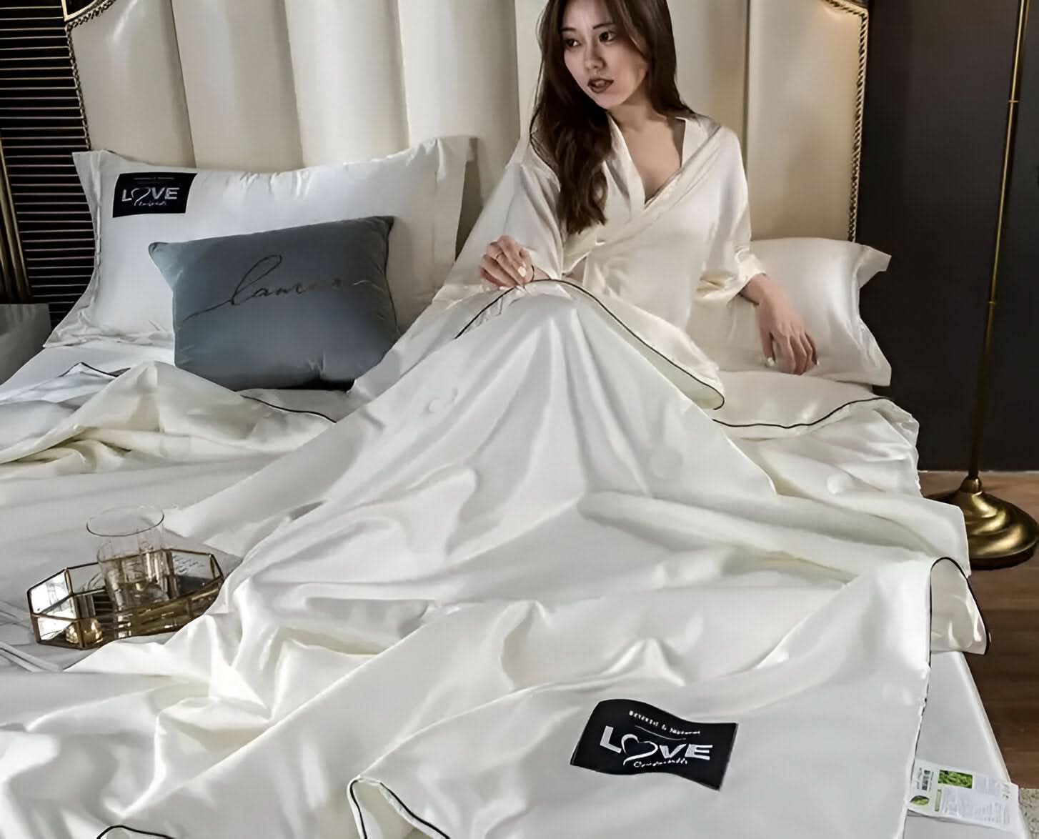 FLUFFINA Satin-Feel Synthetic Fiber Bedding Set Soft Smooth Luxury Comfort All-Season Queen King Sizes