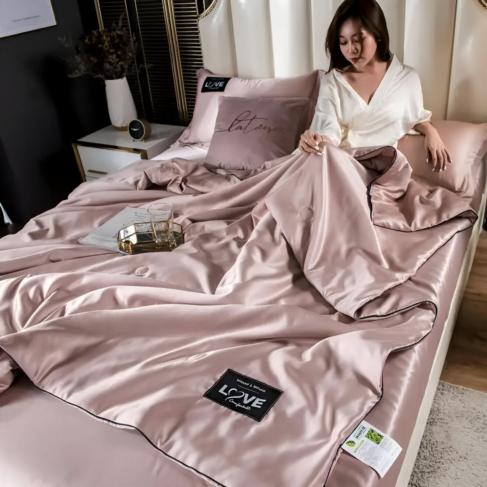 FLUFFINA Satin-Feel Synthetic Fiber Bedding Set Soft Smooth Luxury Comfort All-Season Queen King Sizes