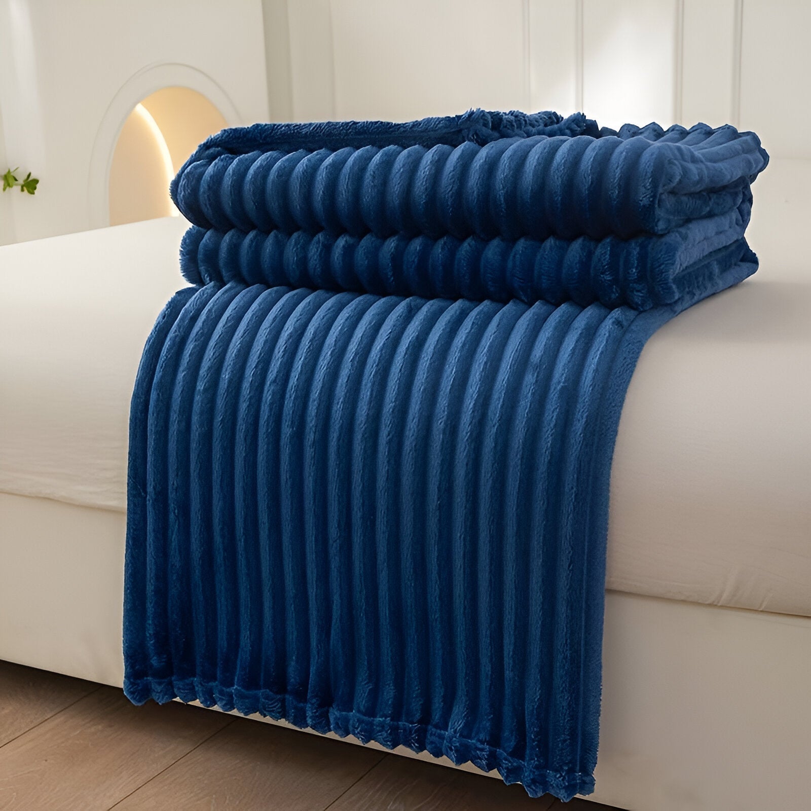 Breathable Plush Fleece Blanket Soft Warm Cozy Throw for Couch Bed Travel