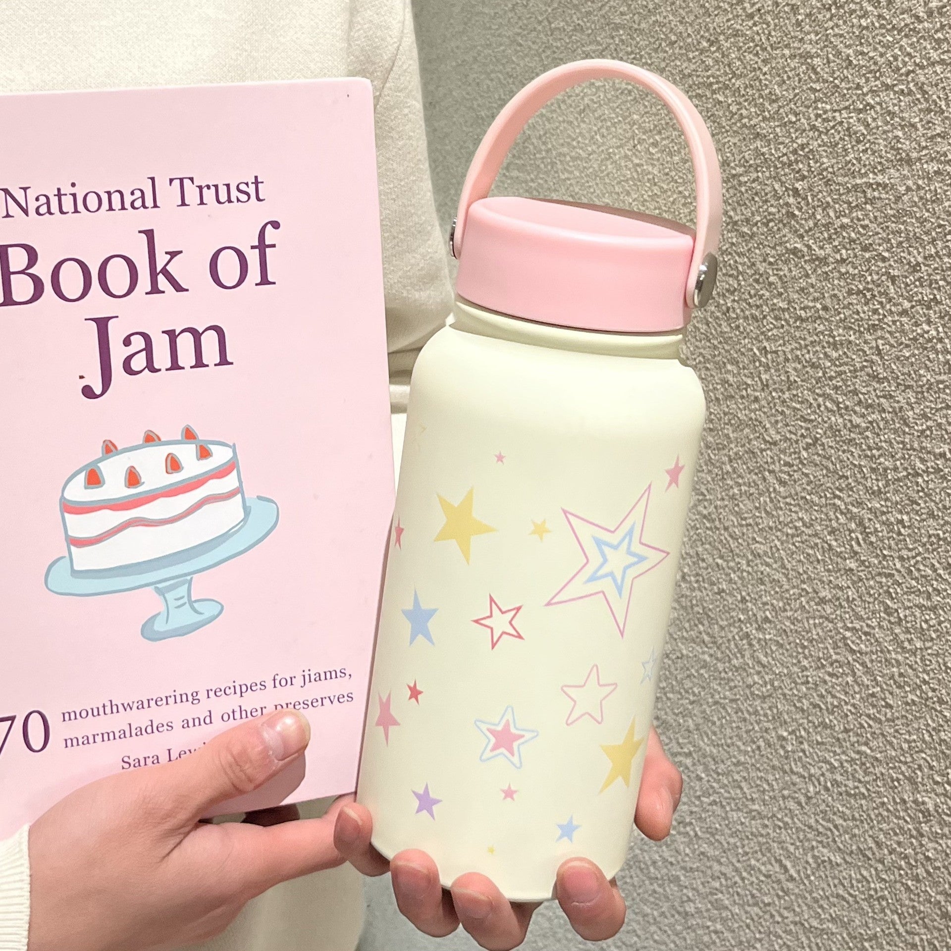 Women’s Insulated Water Bottle BPA-Free Plastic Double-Walled Star Motif Pastel Colors