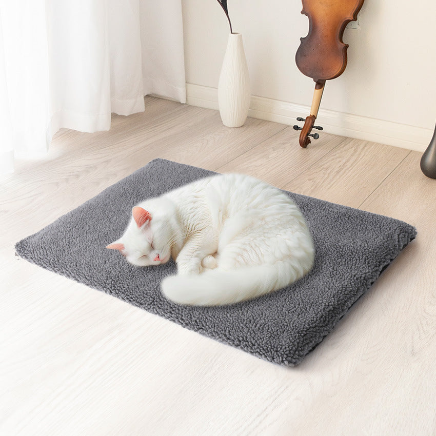 Harrow Cloud-Shaped Bathroom Mat Non-Slip Plush Bath Rug for Ladies