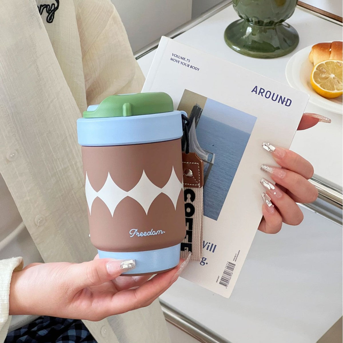 Ladies Thermos Mug Insulated Stainless Steel with Elegant Gold Rim Leak-Proof Lid