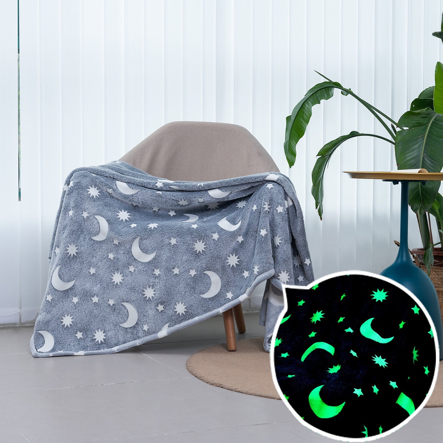 Unisex Sports Fleece Blanket Soft Cozy Throw with Bright Colorful Sports Ball Design