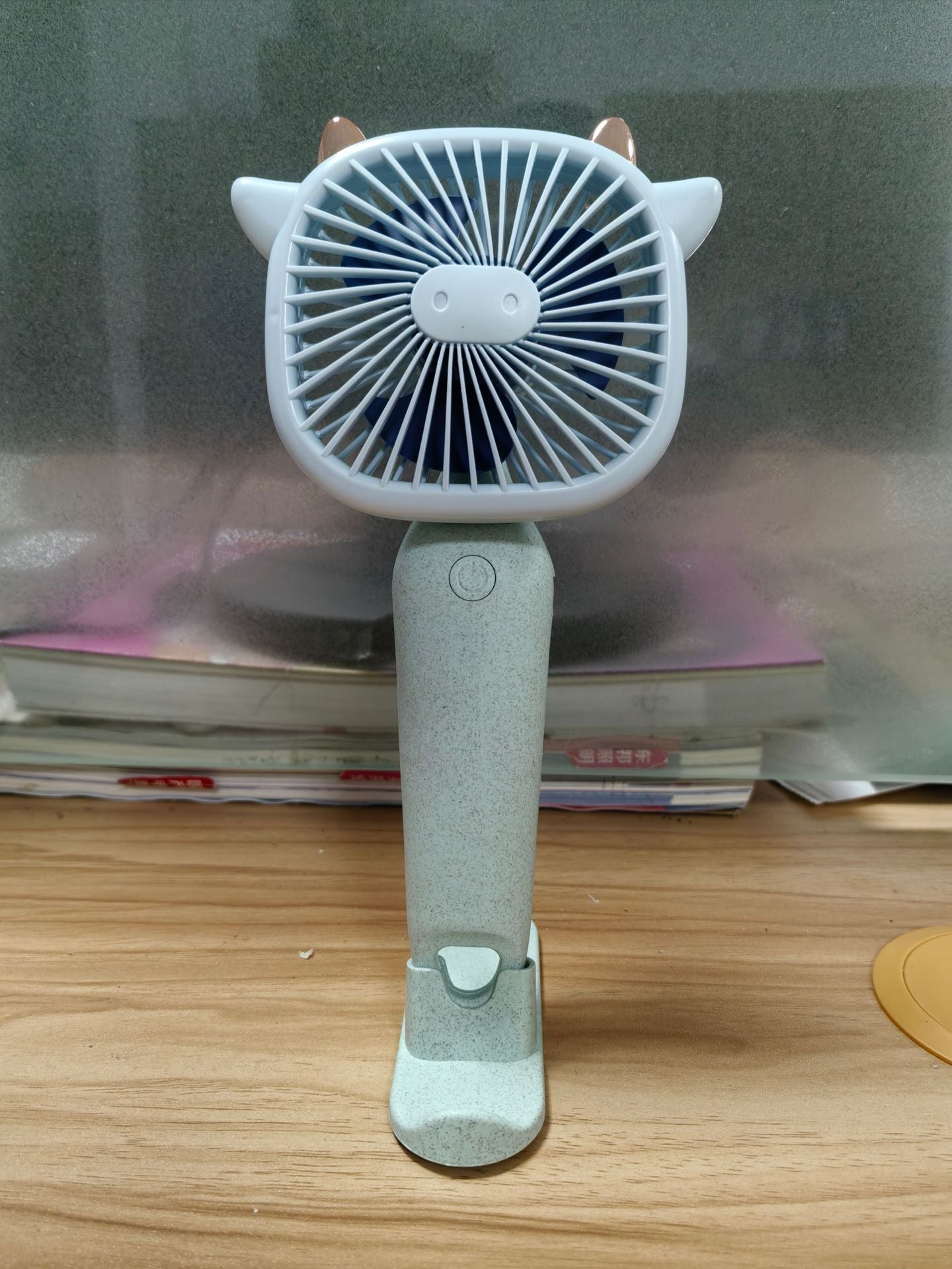 Harrow Mist Spray Fan Handheld Rechargeable Portable Cooling Fan with Adjustable Speeds