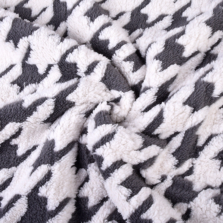 Women’s Plush Blanket Houndstooth Pattern Ultra-Soft Hypoallergenic Microfiber Cozy Throw