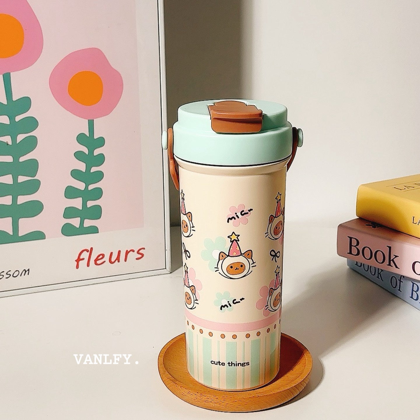 Insulated Stainless Steel Drinking Cup with Secure Flip Lid and Dog Design for Women