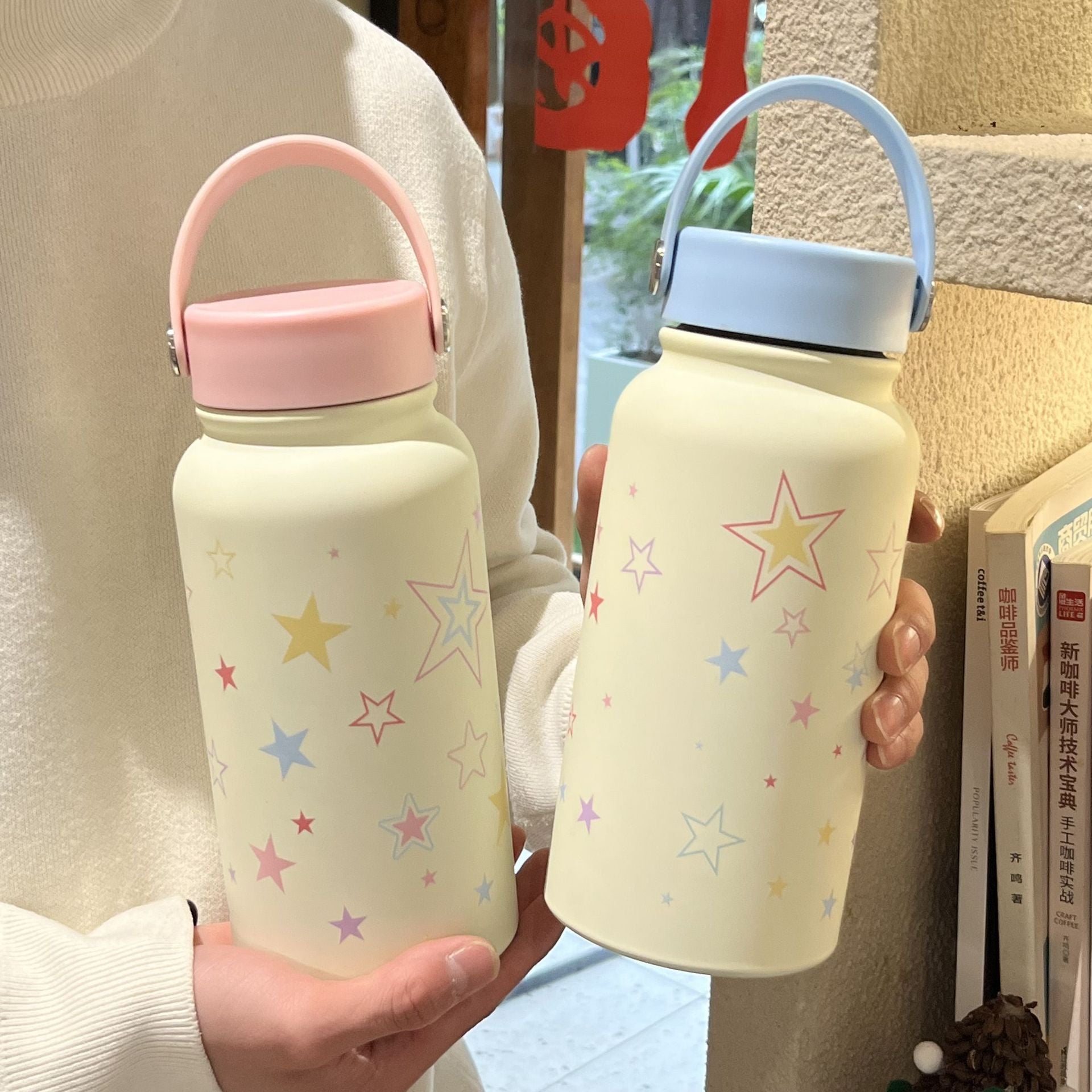 Women’s Insulated Water Bottle BPA-Free Plastic Double-Walled Star Motif Pastel Colors