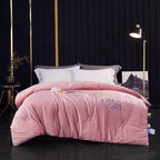 Bowlift Women’s Luxury Graphene Blanket Temperature Regulating Breathable Comforter