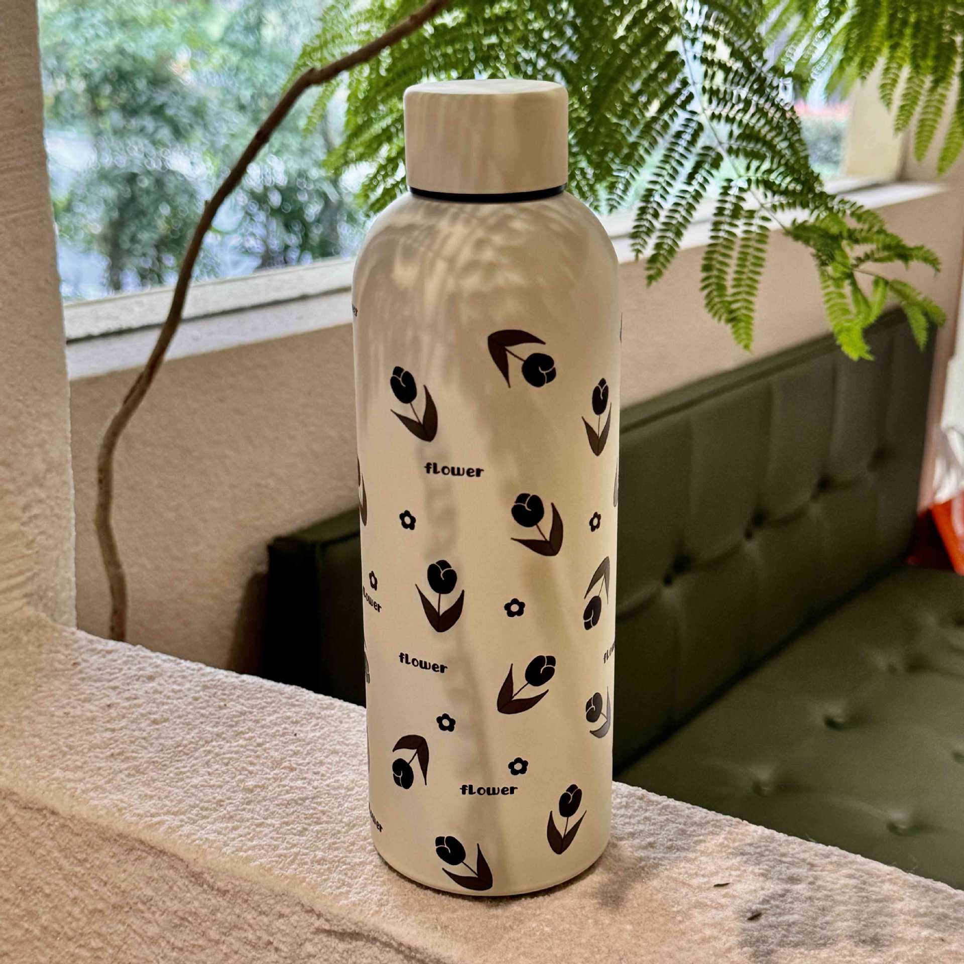Insulated Stainless Steel Water Bottle for Women Floral Design Leak-Proof Screw Cap