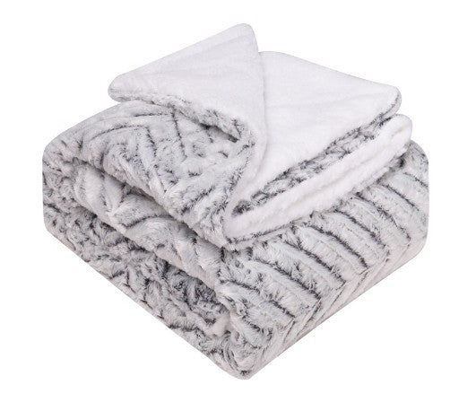 Women's Cozy Fleece Blanket Soft Warm Machine Washable Spacious Size