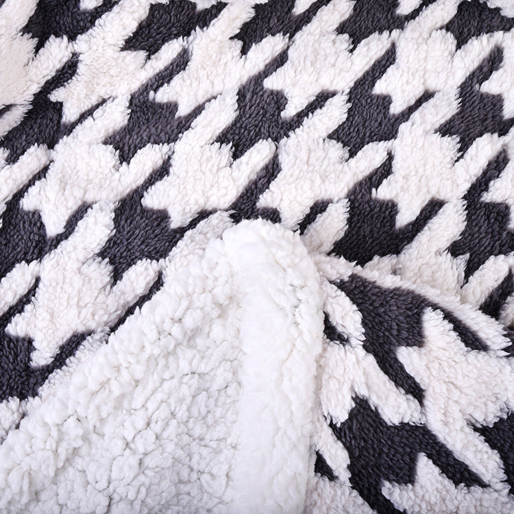Women’s Plush Blanket Houndstooth Pattern Ultra-Soft Hypoallergenic Microfiber Cozy Throw