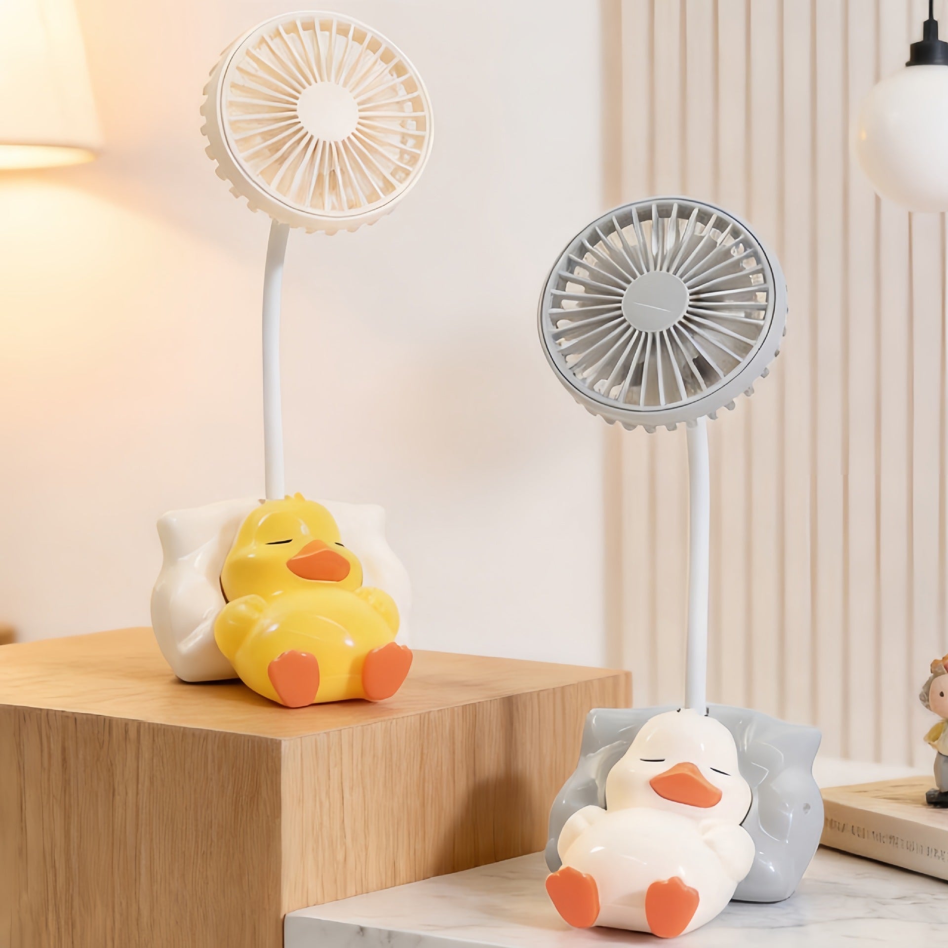 Ladies Table Fan USB Powered Cute Duck Design Quiet Operation Adjustable Tilt