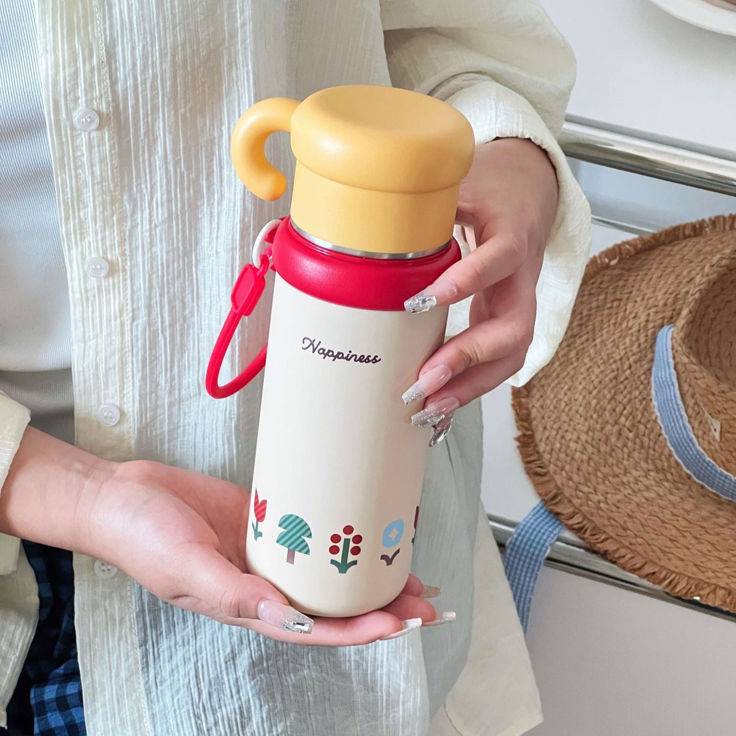 Insulated Plastic Water Bottle for Women Leak-Proof Hot Cold Drink Container with Handle and Cheerful Design
