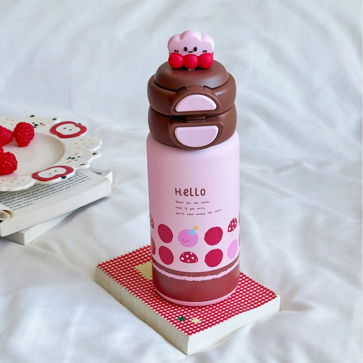 Women’s Water Bottle BPA-Free Plastic Leakproof Lid Floral Shell Design Portable