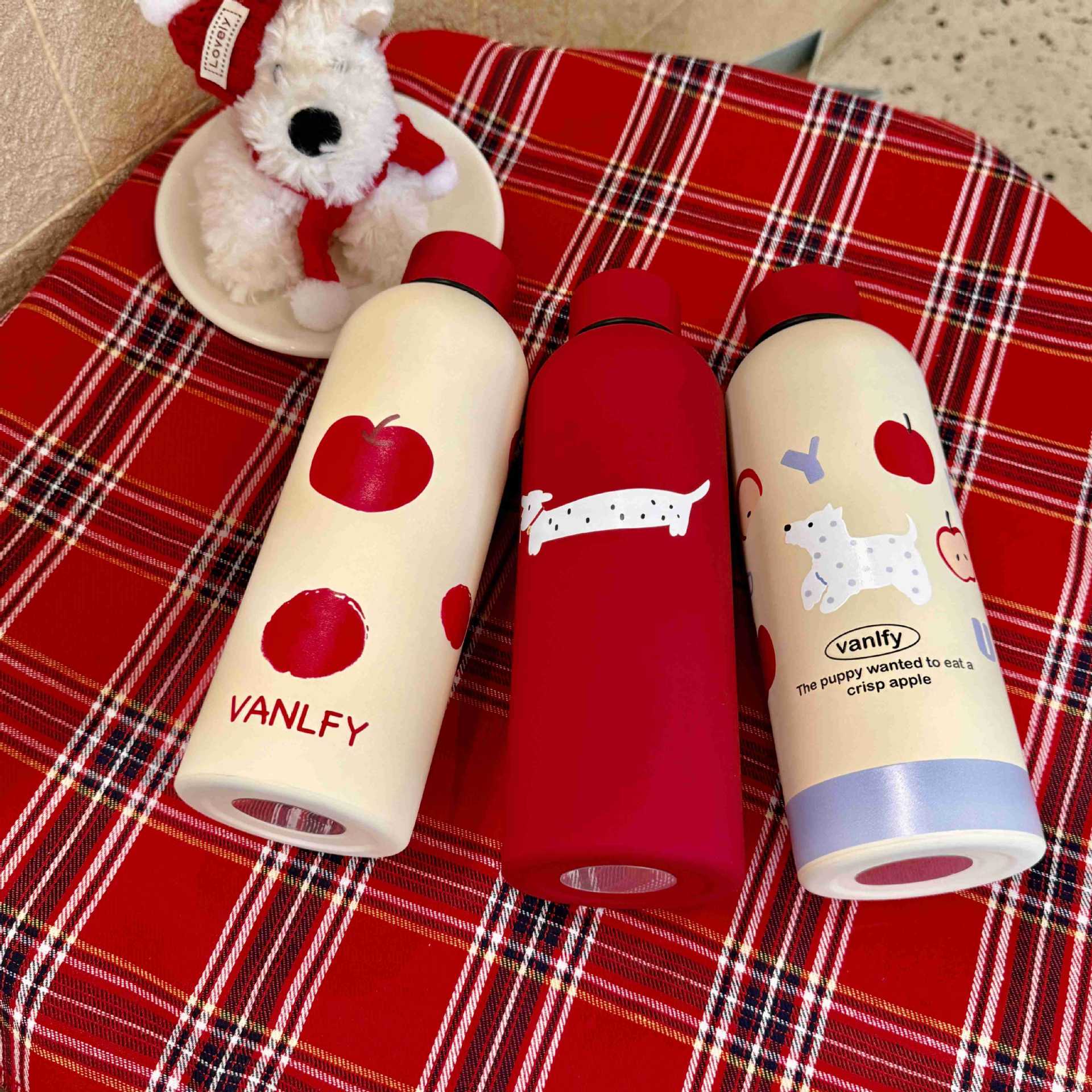 Women’s Insulated Water Bottle Double-Walled Leak-Proof Flip-Top Stylish Design Eco-Friendly