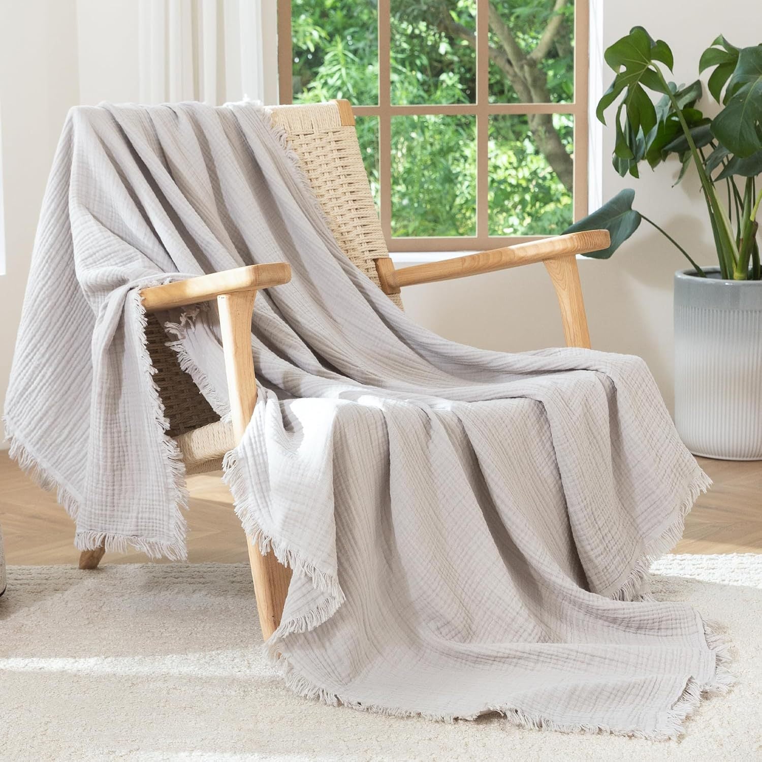 Bowlift Women's Soft Cotton Muslin Throw Blanket Breathable Lightweight with Fringes