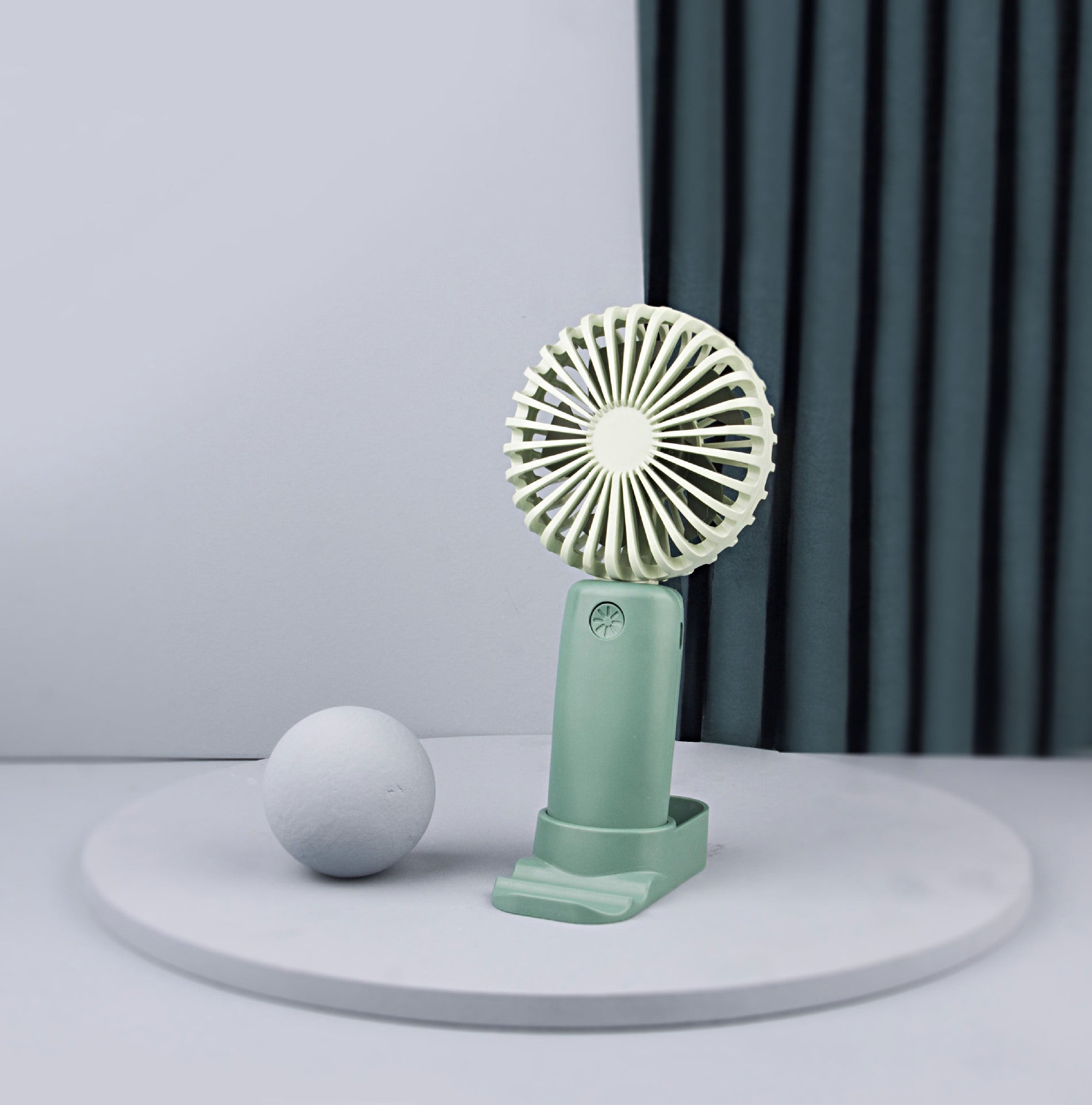 Rechargeable Mini Tabletop Fan Portable Quiet Adjustable Speed Harrow
