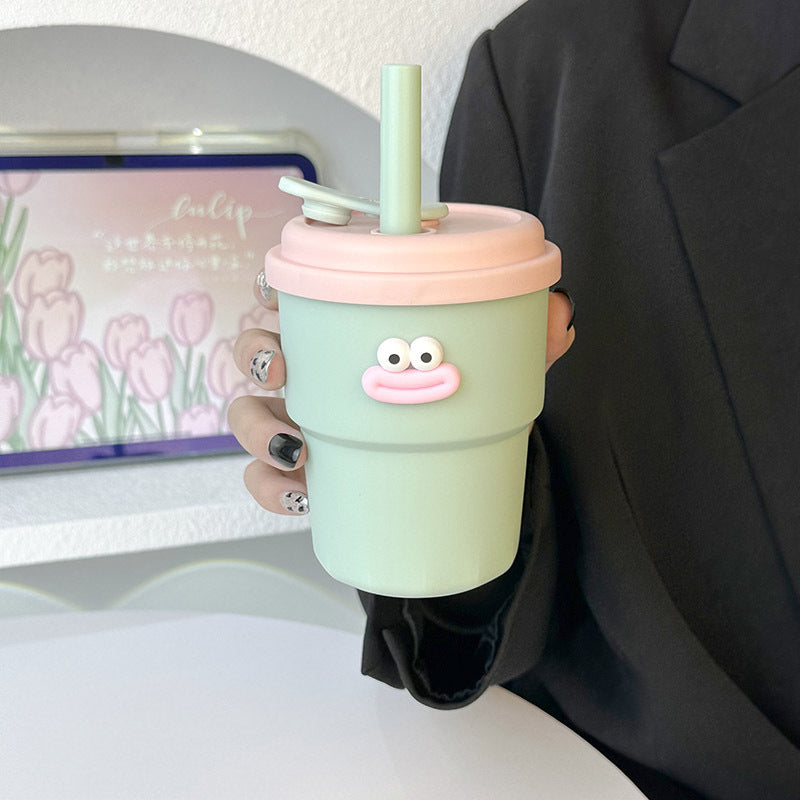 Practical Ladies Drinking Cup BPA-Free Silicone Lid with Straw Non-Slip Reusable Funny Face Design