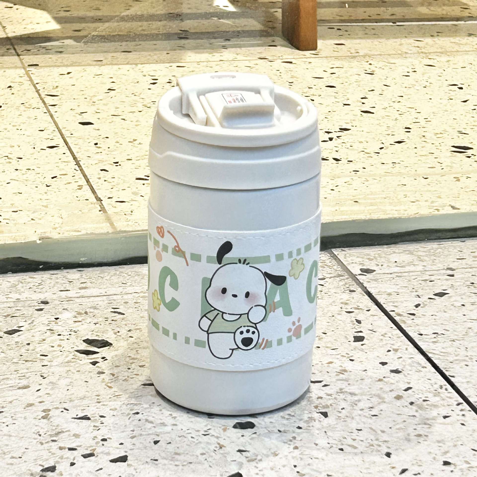 Insulated Water Bottle for Women with Secure Flip Cap and Animal Motif, Reusable and Eco-Friendly