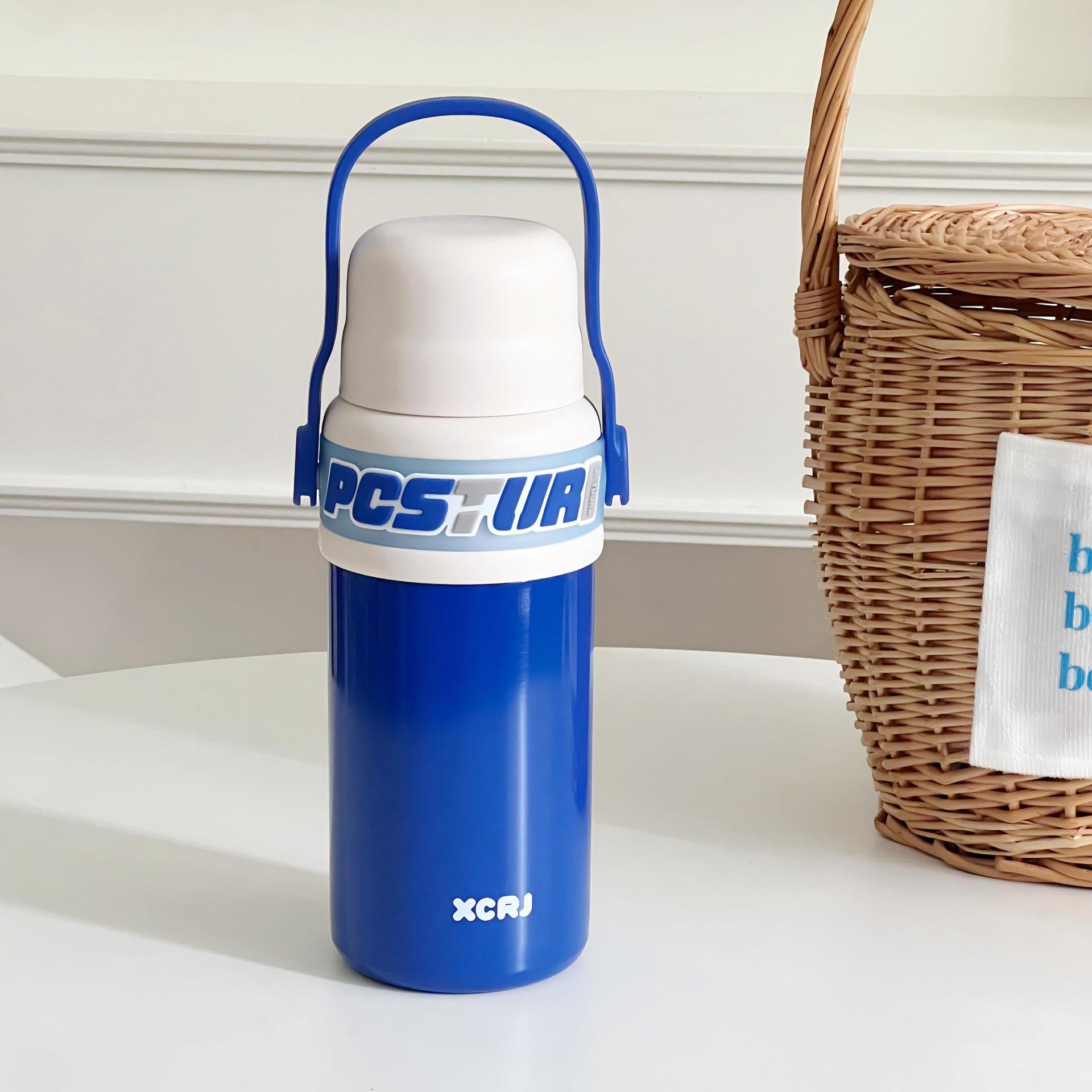 Women’s Plastic Insulated Water Bottle with Ergonomic Handle Lightweight BPA-Free