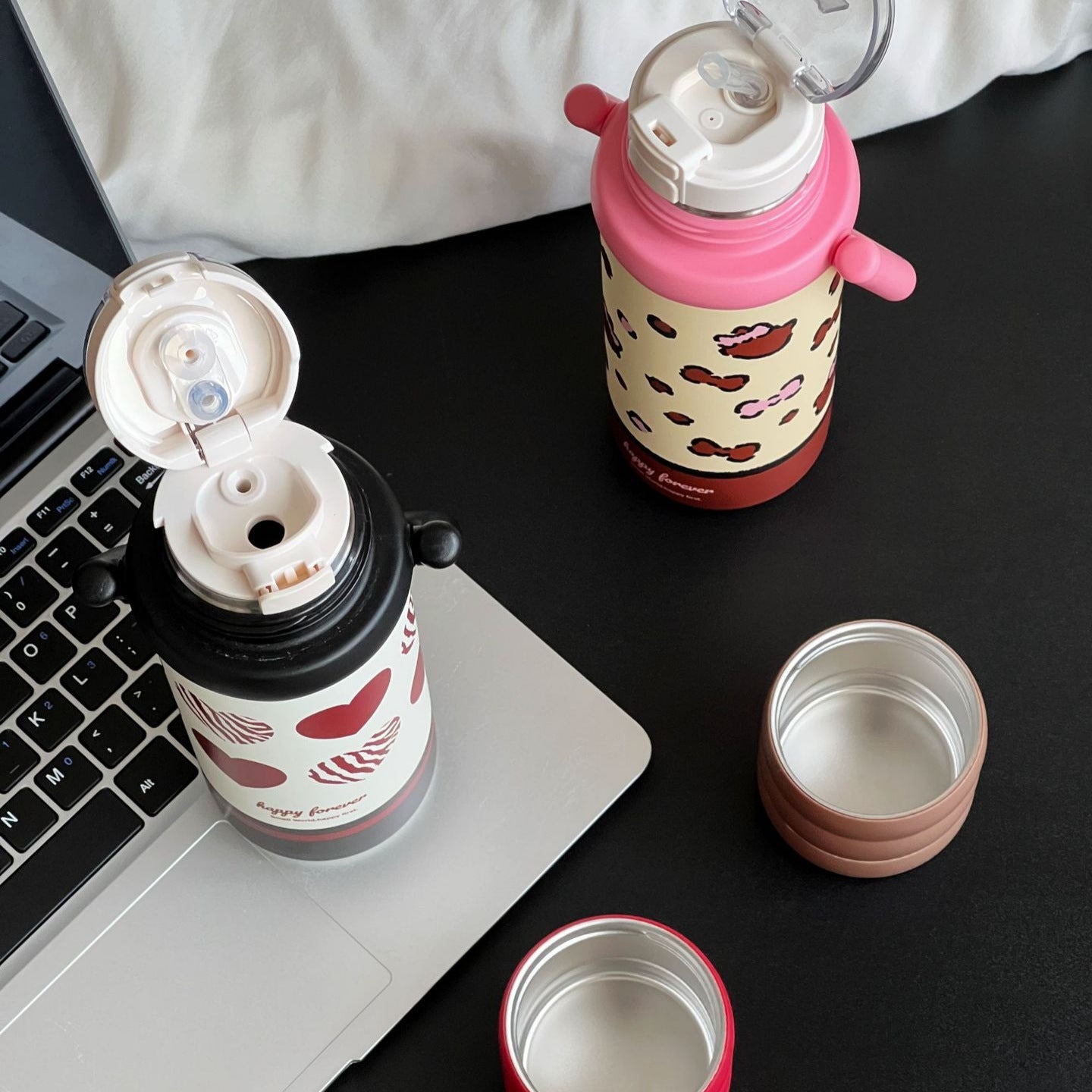 Ladies Insulated Water Bottle with Handle BPA-Free Plastic Hot Cold Drink Container