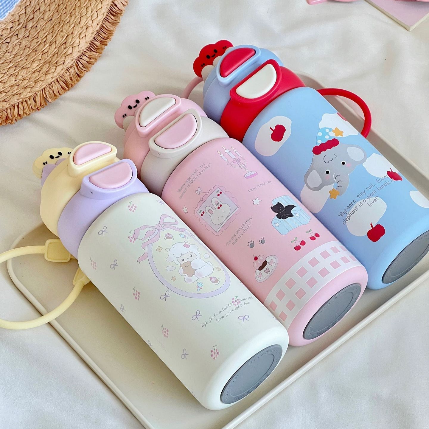 Women’s Water Bottle BPA-Free Plastic Leakproof Lid Floral Shell Design Portable