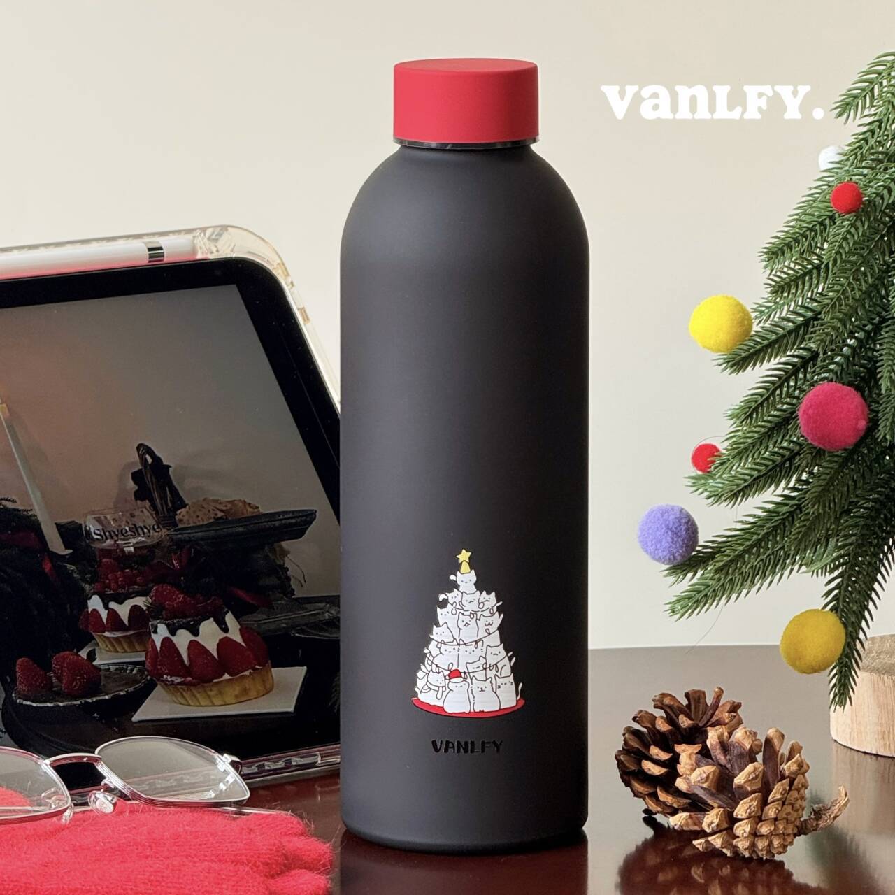 Insulated Stainless Steel Drink Bottle with Hello Kitty Design Ladies Flip-Top Leakproof