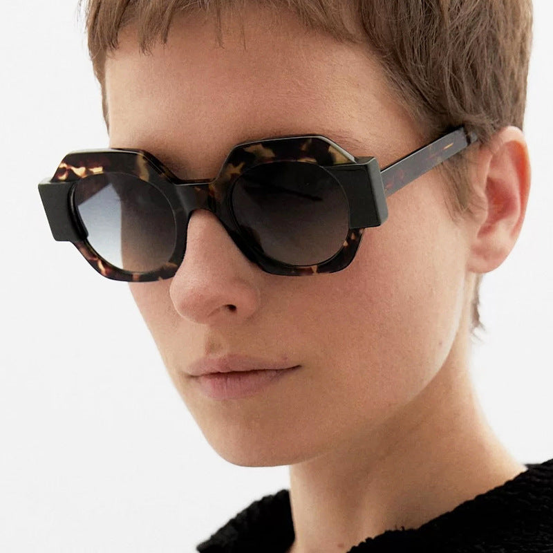 Ladies Hexagonal Sunglasses UV Protection Lightweight Fashionable Frame