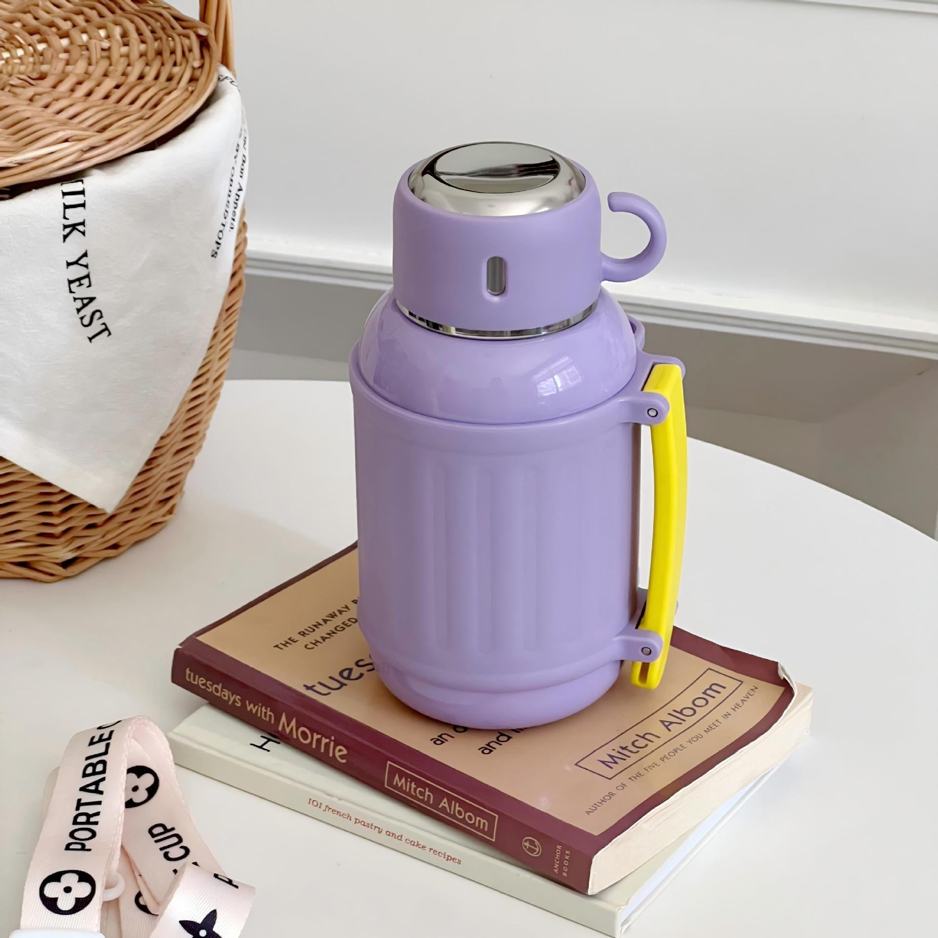 Unisex Stainless Steel Insulated Carafe Double Wall Vacuum Flask with Handle
