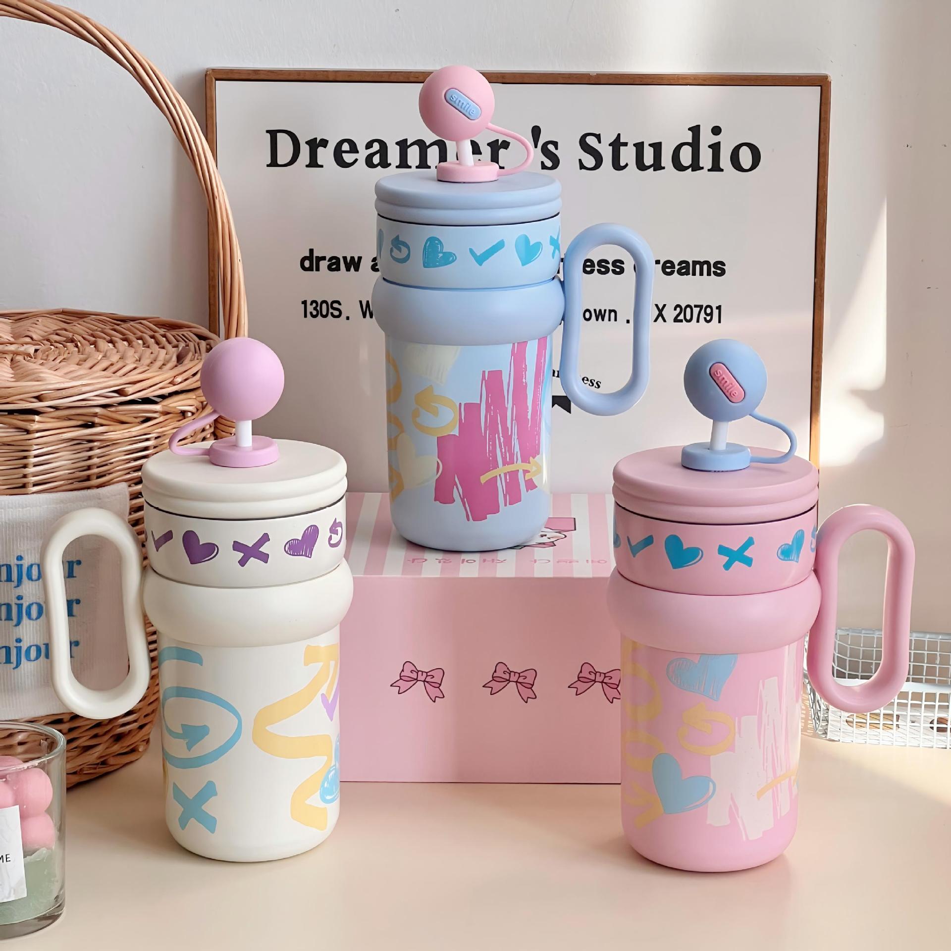 Children’s Drinking Cup with Integrated Straw and Cat Design BPA-Free Durable Plastic
