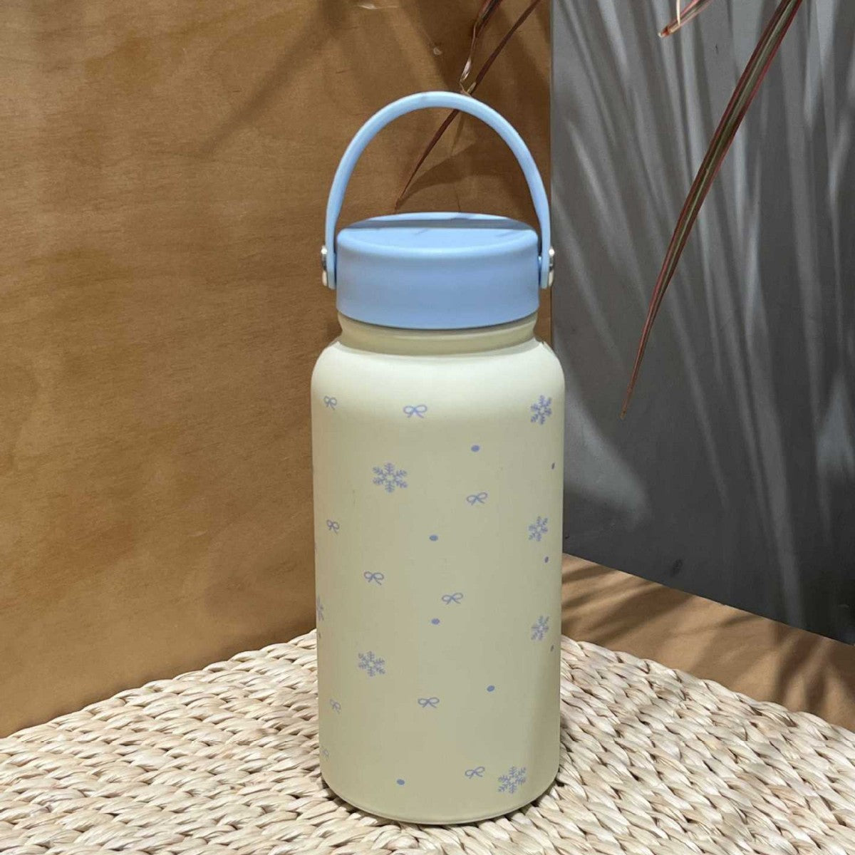 Women’s Insulated Stainless Steel Water Bottle with Carry Handle Leak-Proof Design