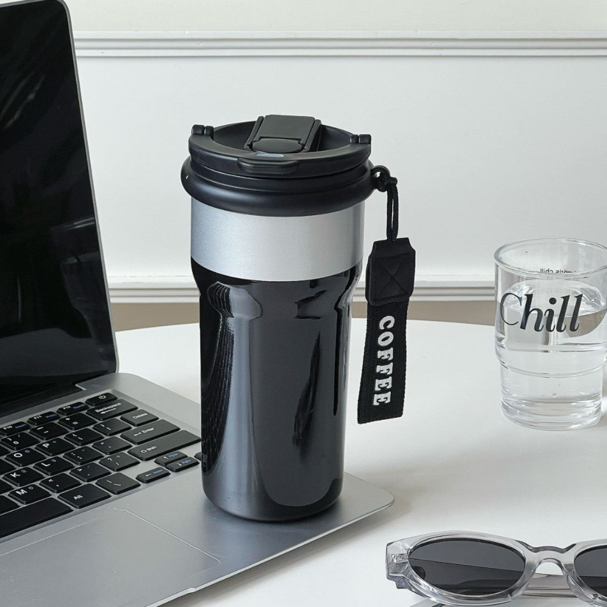Insulated Coffee Mug for Women Double-Walled Spill-Proof Travel Mug with Lid and Carry Strap Black Silver