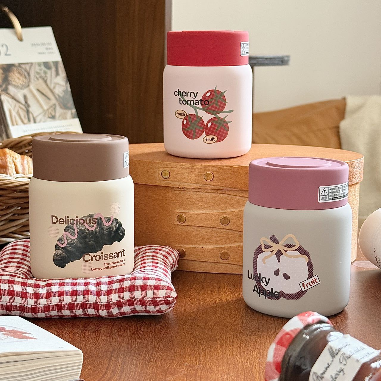 Insulated BPA-Free Plastic Thermos Bottle with Leak-Proof Lid and Bear Design for Women and Kids