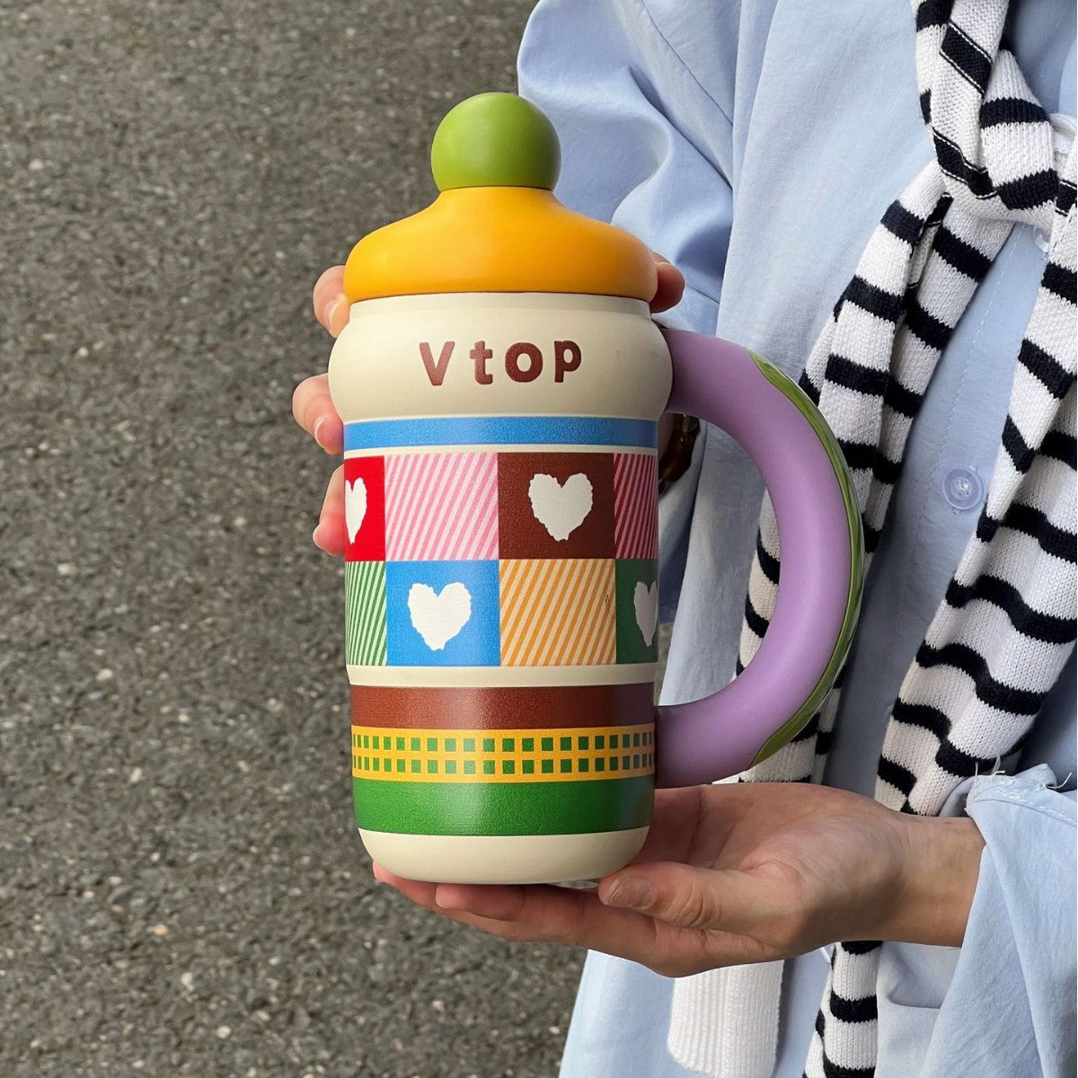 Women’s BPA-Free Plastic Drinking Bottle Leak-Proof Lid Colorful Design Large Capacity