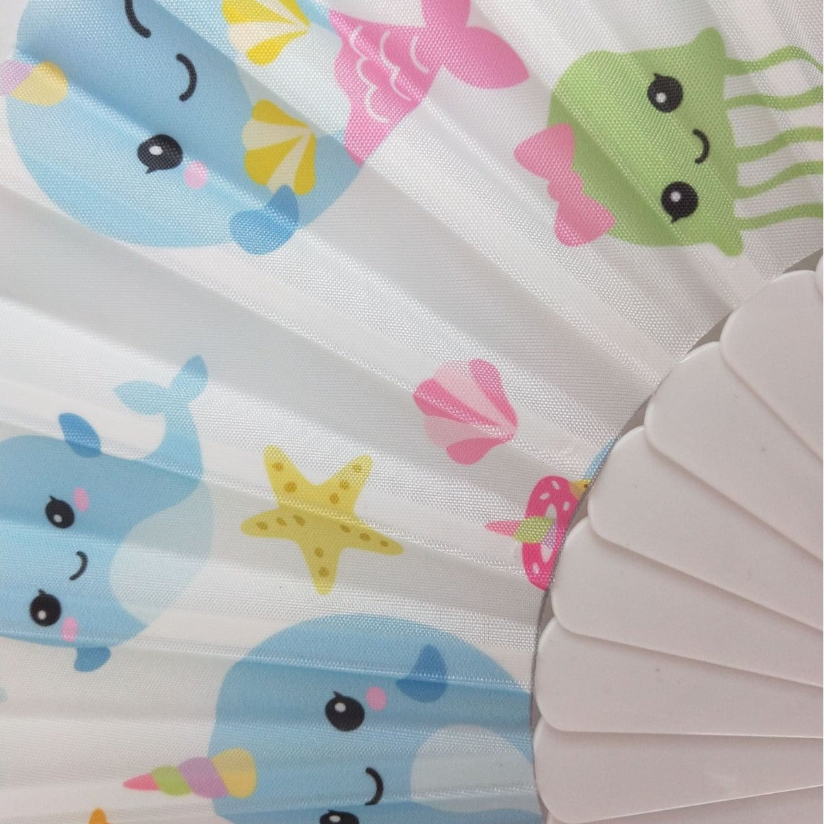 Ladies Fan With Shimmering Scale Pattern Lightweight Foldable Handheld Fan for Women