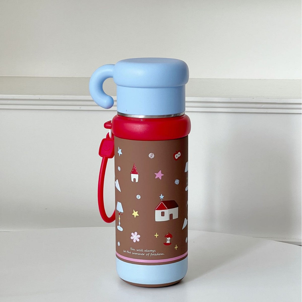 Unisex BPA-Free Plastic Water Bottle Leak-Proof Fruit Design with Carry Handle