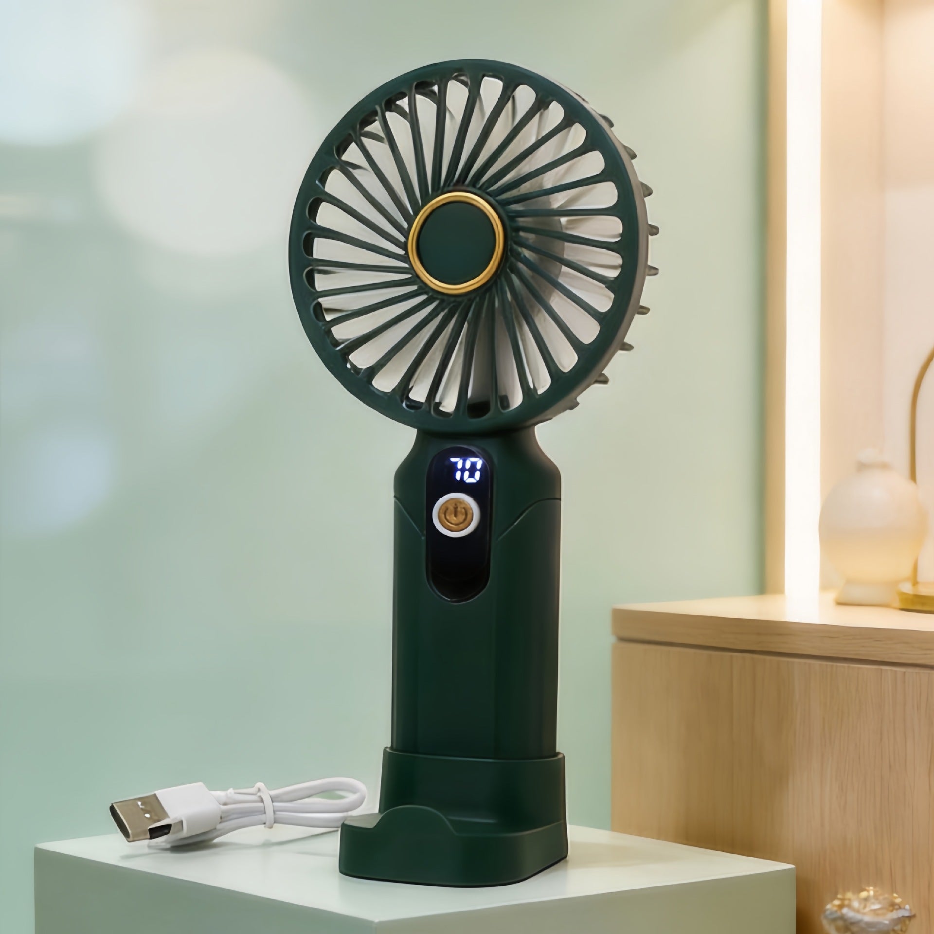 Portable USB Fan with Variable Speed Control Digital Display Compact Quiet Operation