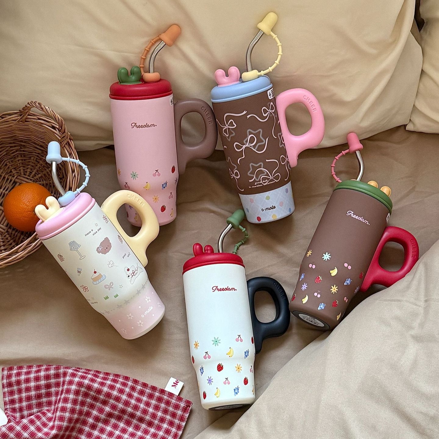 Women’s Multifunctional Drink Jug BPA-Free Floral Pattern Hot and Cold Beverage Pitcher with Handle